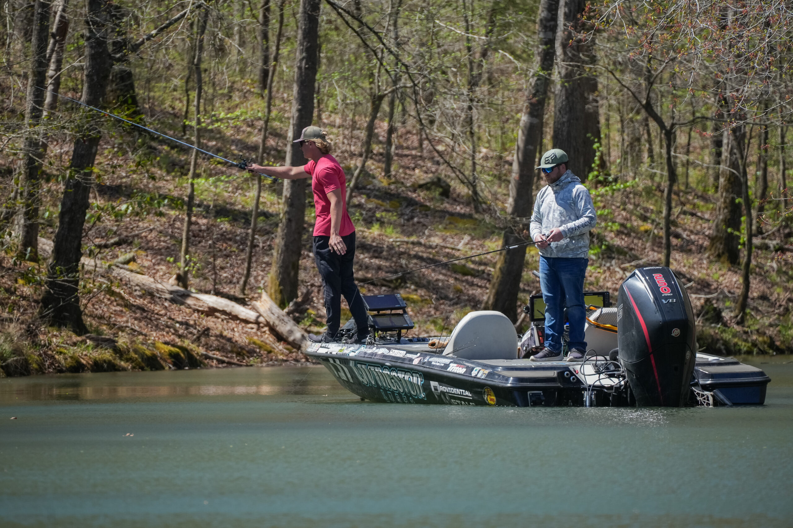 GALLERY: Scenes from the water on Day 1 at Smith Lake - Major League Fishing