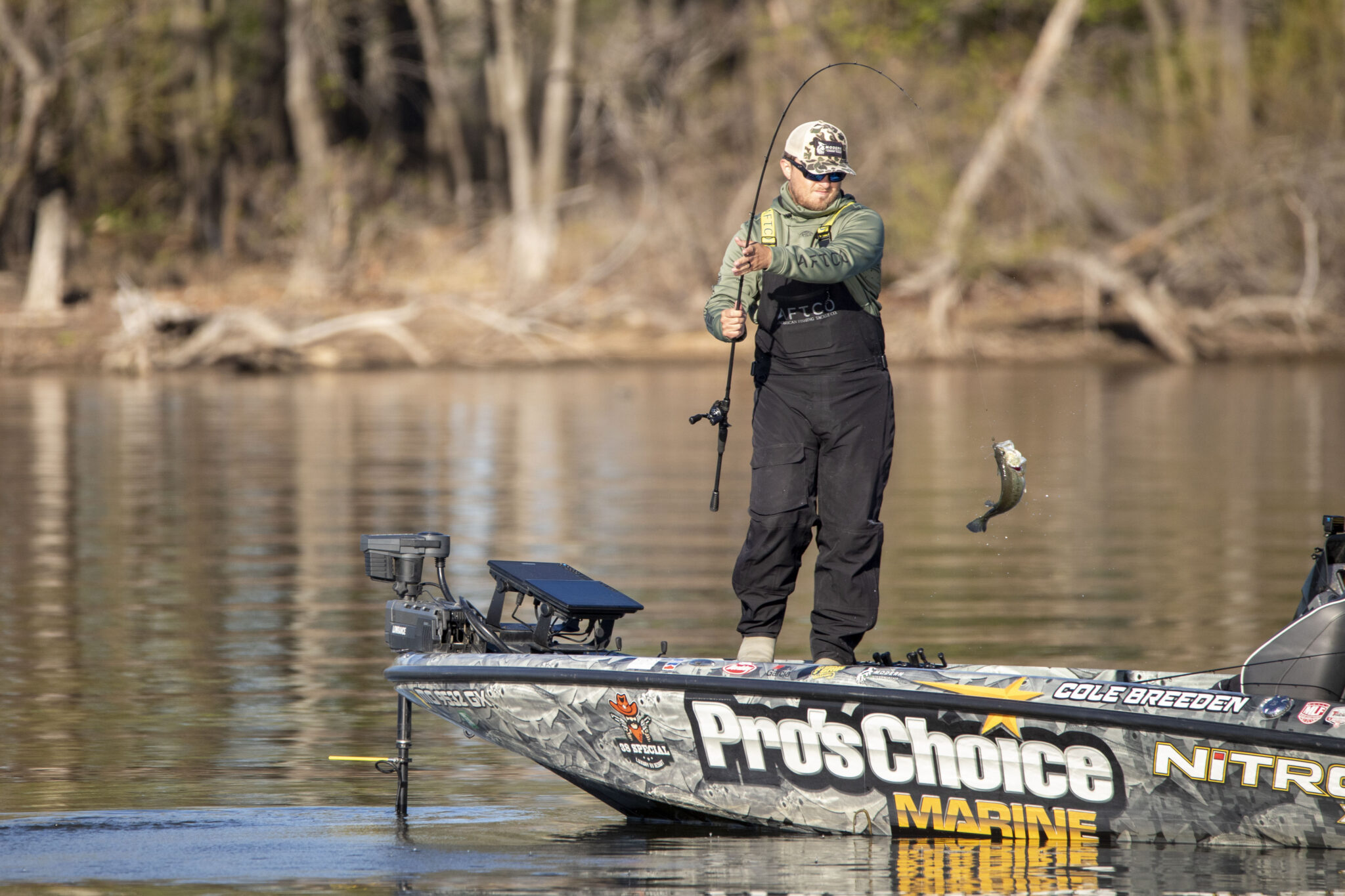 Breeden rolls ahead on Day 2 at Grand Lake - Major League Fishing