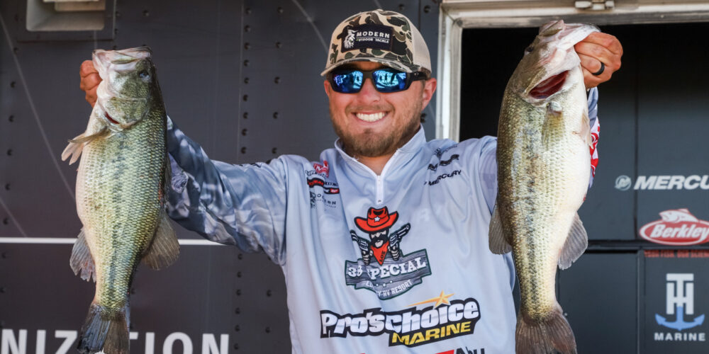 Breeden rolls ahead on Day 2 at Grand Lake - Major League Fishing