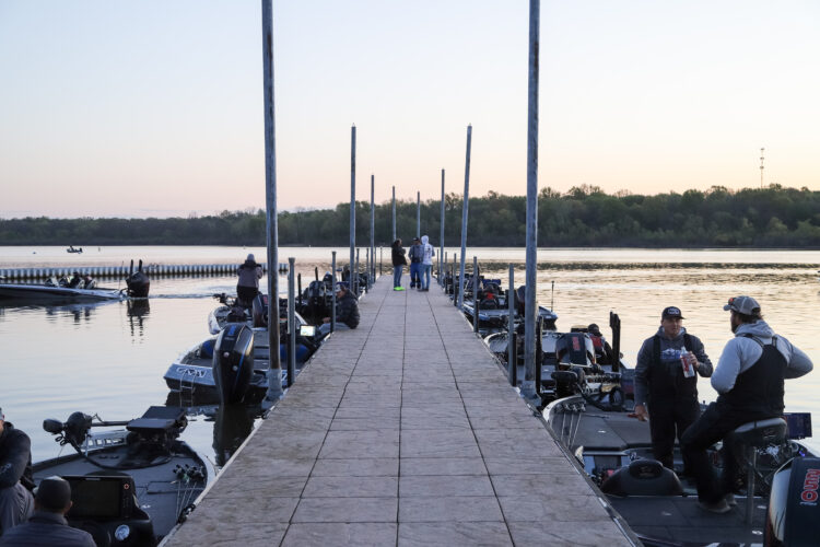 Image for GALLERY: Championship Saturday starts on Grand Lake