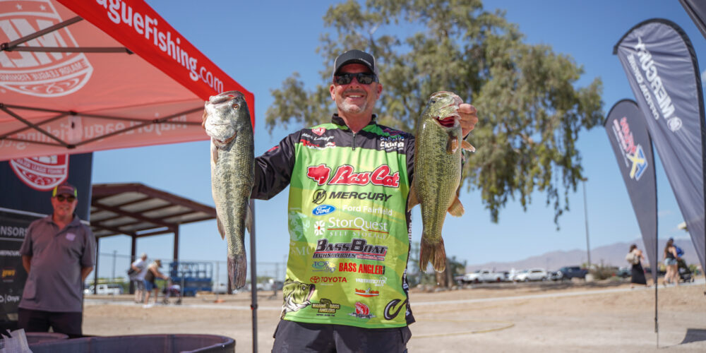 Image for Lassagne tops 20 pounds, takes Day 1 lead on Lake Havasu