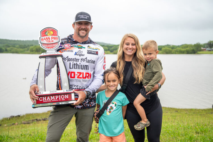 Image for GALLERY: Birge earns first Bass Pro Tour event win