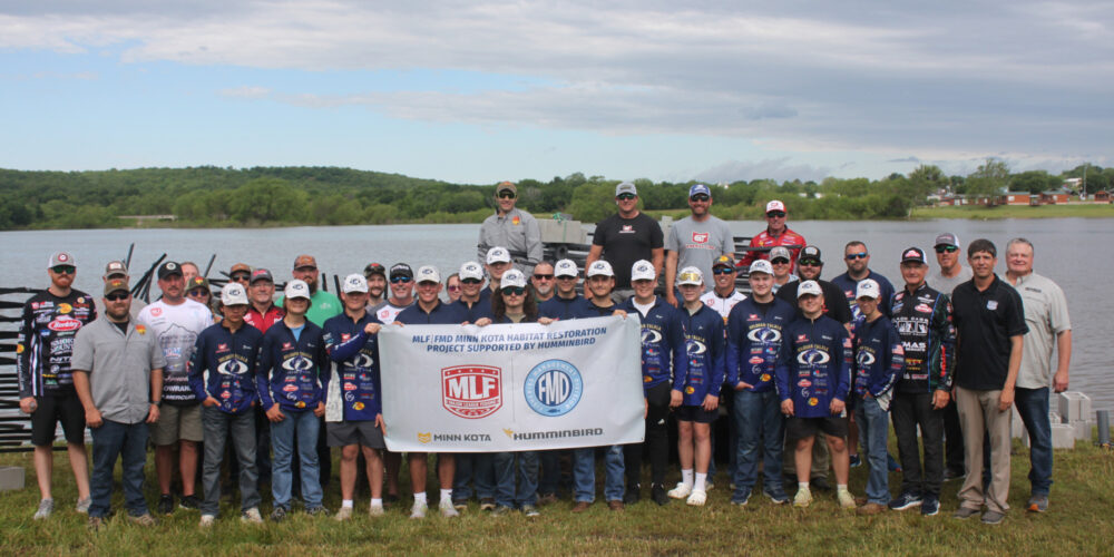 Image for Oologah-Talala High School Fishing Team joins MLF pros and Fisheries Management Division to deploy artificial fish habitat into Lake Eufaula