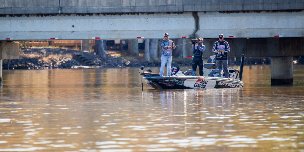 Image for BFL anglers running it back on High Rock Lake for North Carolina Division event