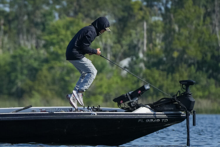Image for GALLERY: The pros in action on the Harris Chain