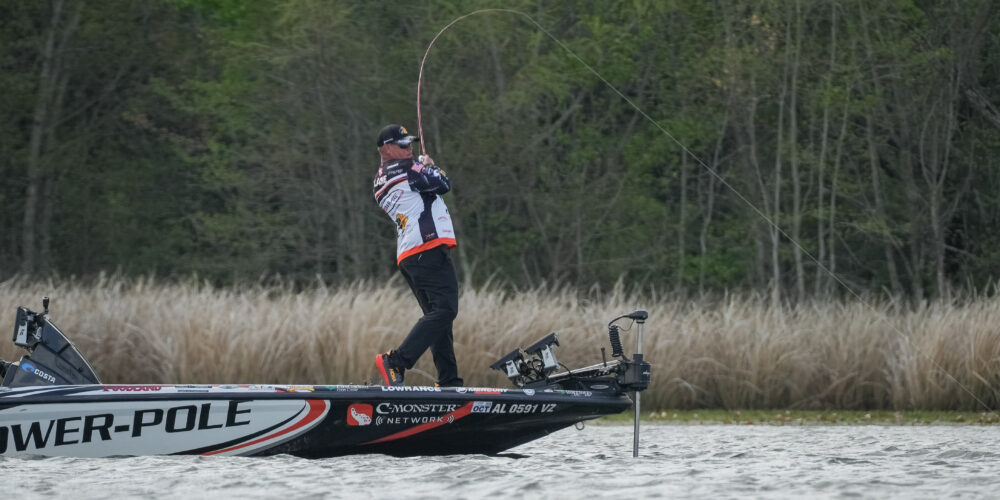 Image for Hometown favorite Chris Lane takes lead at Bass Pro Shops REDCREST 2025 Presented by MillerTech Energy at Lake Guntersville