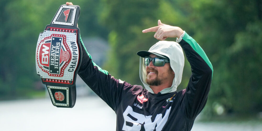 Image for Hatfield runs away with Heavy Hitters title, Sprague catches $100K big bass on Smith Mountain Lake