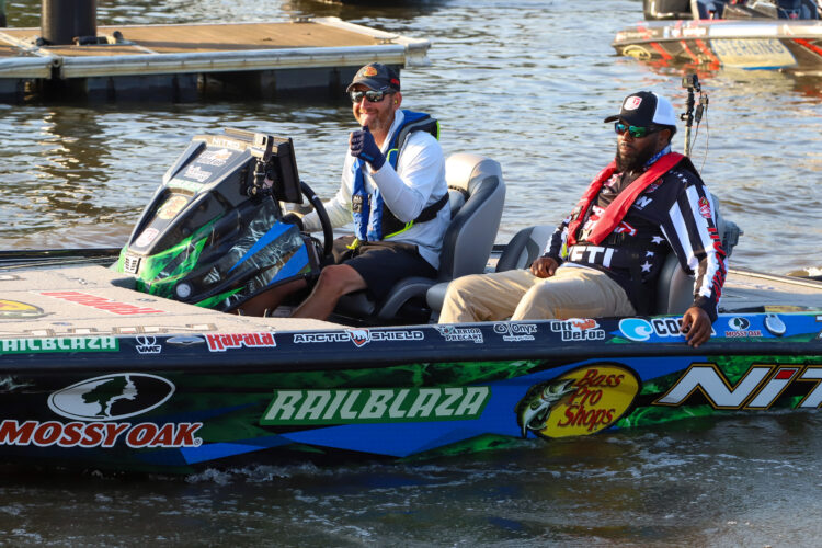 Image for GALLERY: Anglers embark onto the Potomac for start of Stage 6 on the Bass Pro Tour
