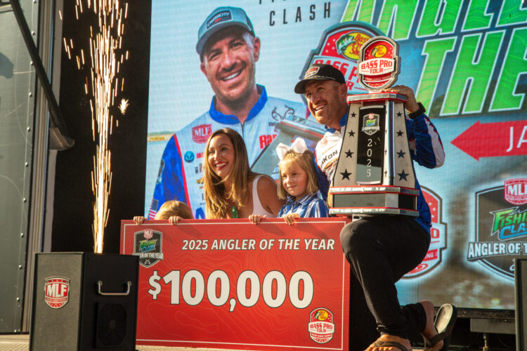 Image for GALLERY: Wheeler adds fourth Angler of the Year trophy to his collection