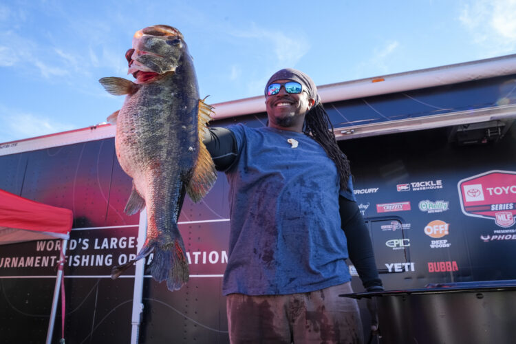 Image for GALLERY: Highlights from Day 1 on a tough Okeechobee