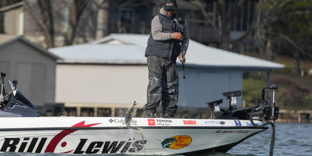 Image for Clear water, dirty secrets: Mark Daniels Jr. eyes largemouth edge at Lake Hartwell for Stage 2
