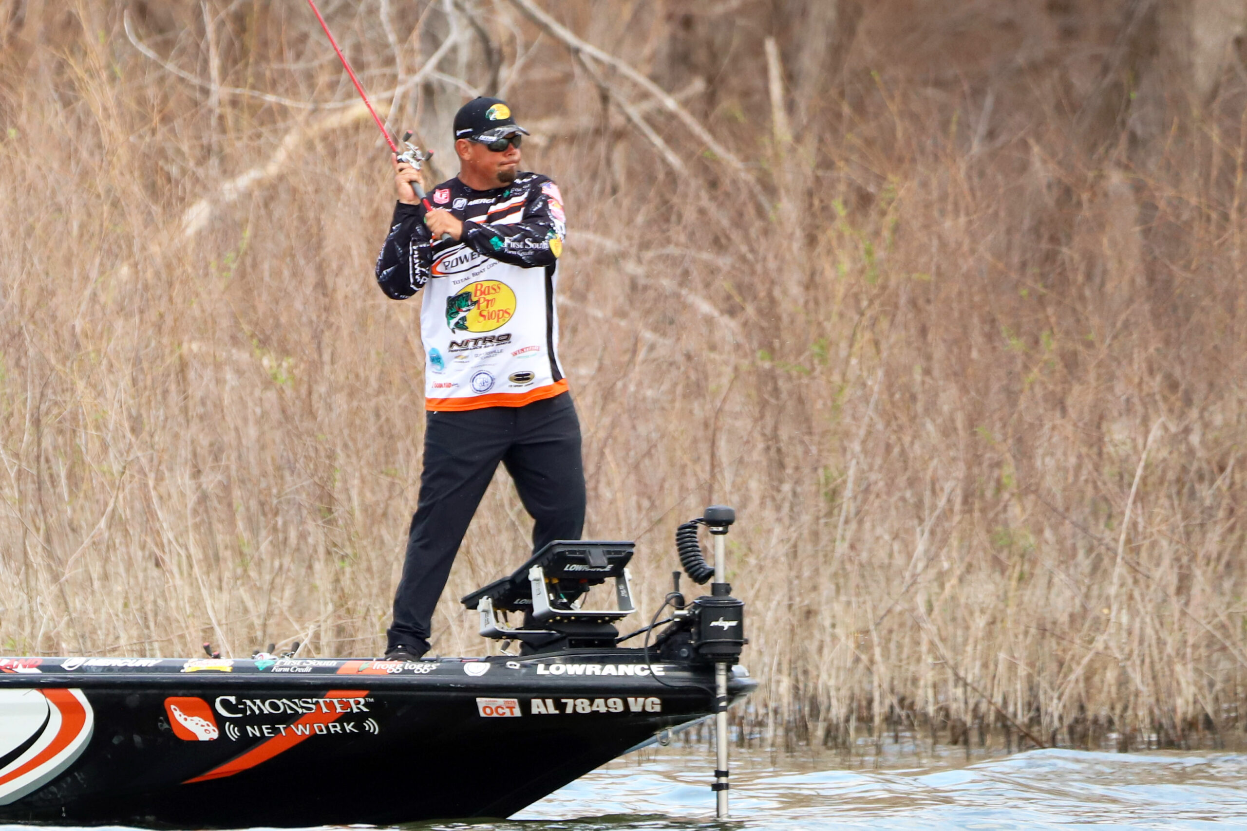 Late charge gives Lane lead at Lake Whitney - Major League Fishing