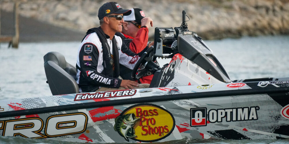 Image for Evers tops Knockout Round on Lake Waco at Champion Teamwear Stage 3 Presented by MillerTech
