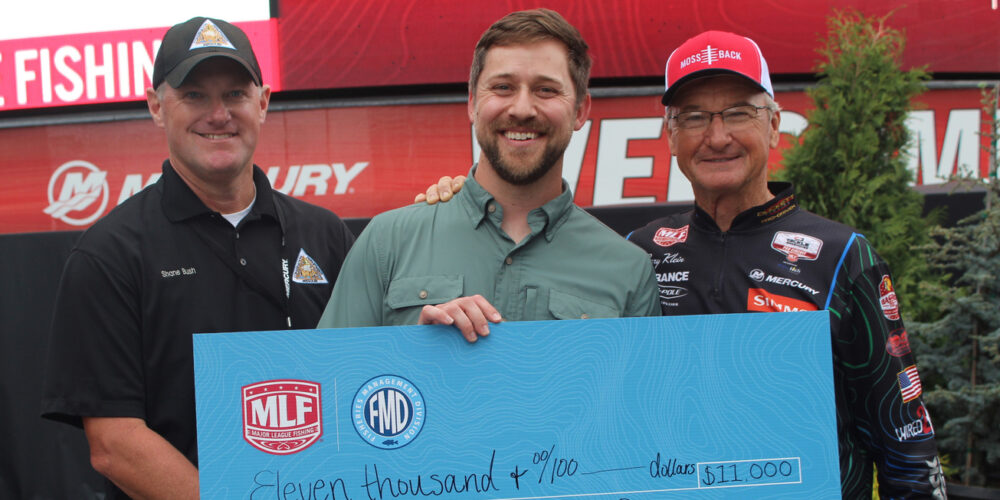 Image for MLF Fisheries Management Division, Zoeller Pumps donate $11,000 to James River Basin Partnership