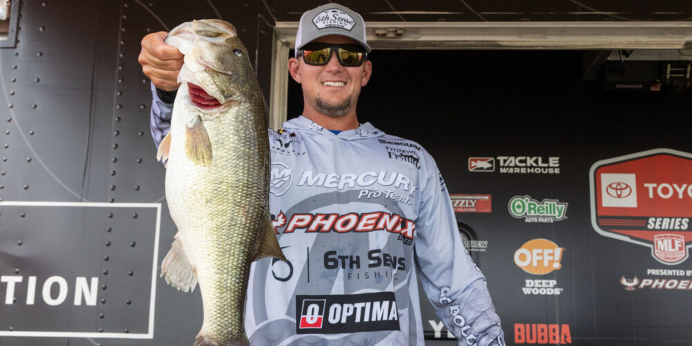 Bradenton's Batson Wins Phoenix Bass Fishing League Event on Lake Toho -  Major League Fishing