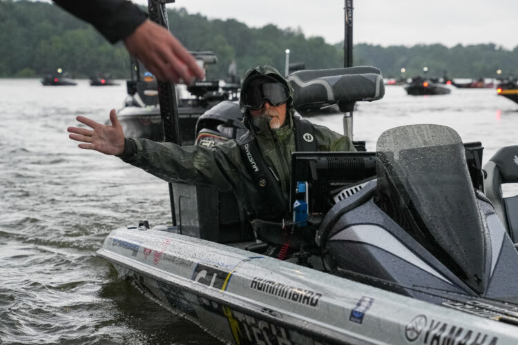 Image for GALLERY: A rainy beginning to Day 2 on Lake Eufaula
