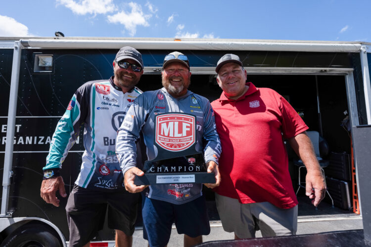 Image for GALLERY: Putting a bow on the Toyota Series at the Arkansas River