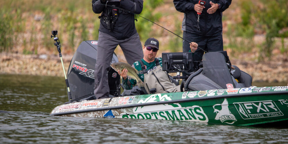 Image for Lawrence tops 100 pounds after Day 1 at Bass Pro Tour Zenni Stage 6 at Grand Lake Presented by Toyota