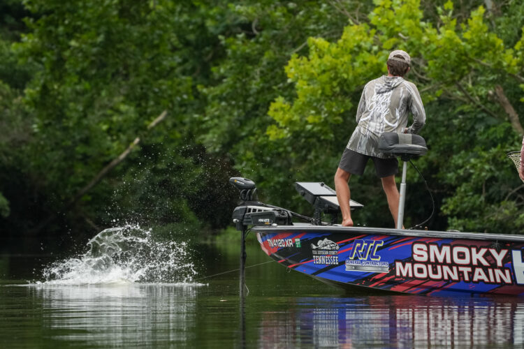 Image for GALLERY: Loading the boat on Day 2 at Dardanelle