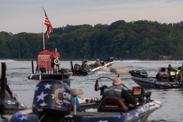 Image for GALLERY: Northern Division kicks off on the Potomac