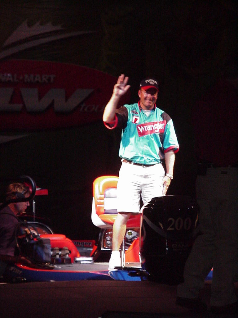 Image for Hite hits fish, leads going into final round