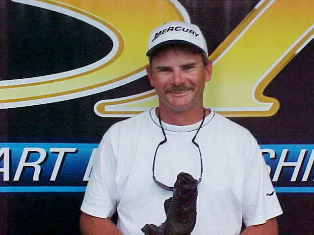 Image for Hoskings wins Wal-Mart Bass Fishing League Tournament on Potomac River