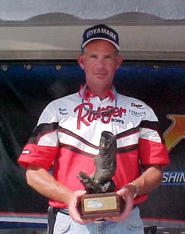 Image for Cone wins Wal-Mart Bass Fishing League tournament on Lake Barkley