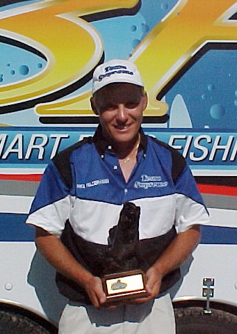 Image for Felderman wins Wal-Mart Bass Fishing League tournament on Mississippi River