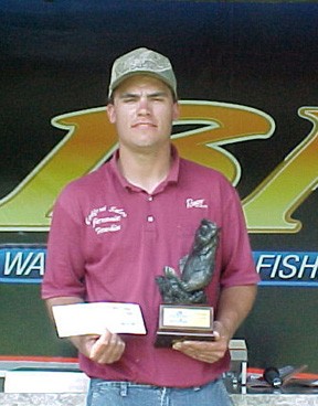 Image for Hewkin wins Wal-Mart Bass Fishing League tournament on Grand River