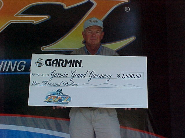 Image for Clapper wins Wal-Mart Bass Fishing League tournament on Lake Erie