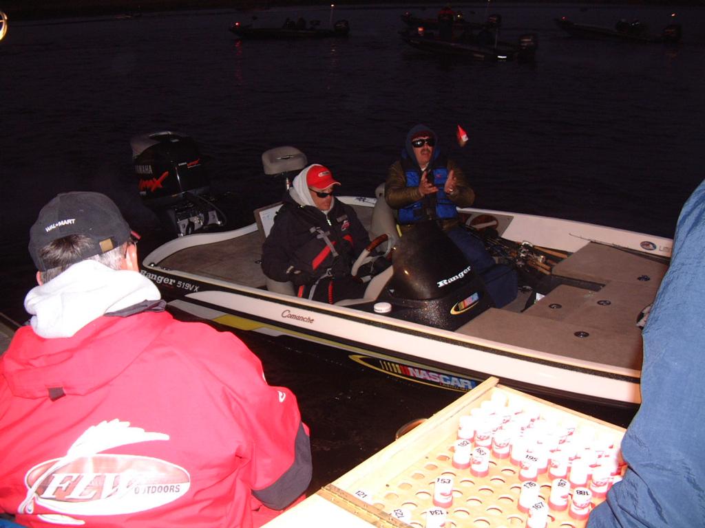 Image for EverStart anglers shove off for day two