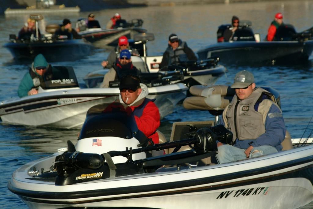 Image for Semifinal battle commences on Lake Mead
