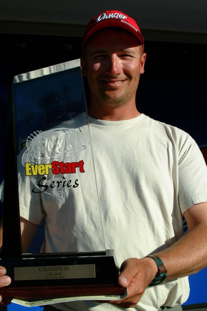Minderman wins EverStart title on Lake Mead - Major League Fishing
