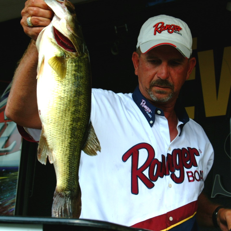 Image for Gulledge hot on Red River, takes pro lead again