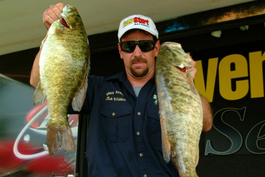 Webber snares pro lead at Erie - Major League Fishing