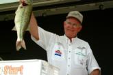 Al Robinson of Boulder City, Nev., placed third for the pros in the opening round with a total weight of 26 pounds, 10 ounces.