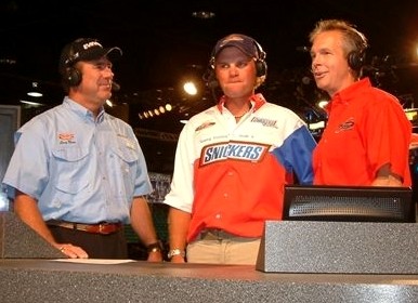 Image for ‘FLW Outdoors’ TV reviews 2004 Wal-Mart FLW Tour Championship on Logan Martin Lake