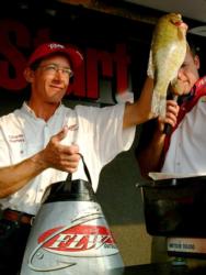 2004 Northern Division standings winner Charlie Hartley of Grove City, Ohio, came in second at Lake Champlain after catching 31 pounds, 9 ounces in the finals.