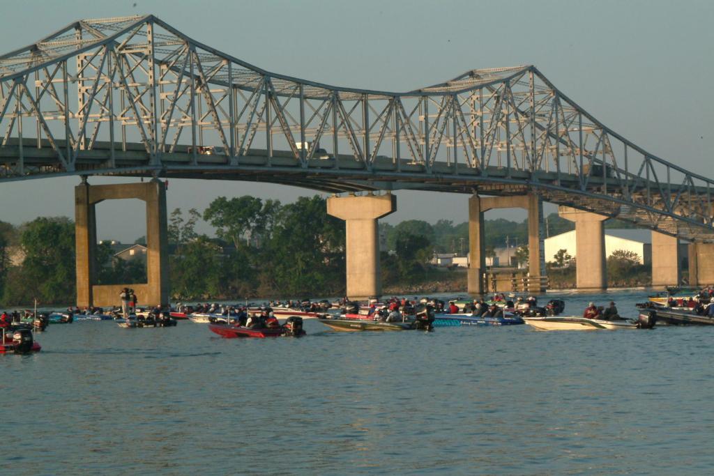 Image for FLW Tour competition kicks off in Alabama