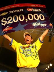 Michael Iaconelli of Runnemede, N.J., earned $200,000 in the Chevy Open after topping Clark Wendlandt of Cedar Park, Texas, by nearly 5 pounds.