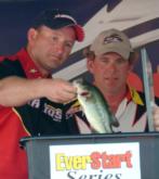 Rick Morris watches as pro Scott Dameron can only muster three bass for 3 pounds, 11 ounces. Dameron finished fourth with a final weight of 19-7.
