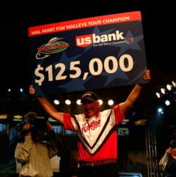 Robert Lampman's $125,000 payday came to fruition via a 10-pound, 14-ounce catch on the last day of the 2005 Wal-Mart FLW Walleye Tour Championship.