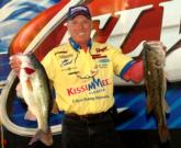 Terry Segraves of Kissimmee, Fla., grabbed fourth place for the pros with his 22-pound, 3-ounce limit.