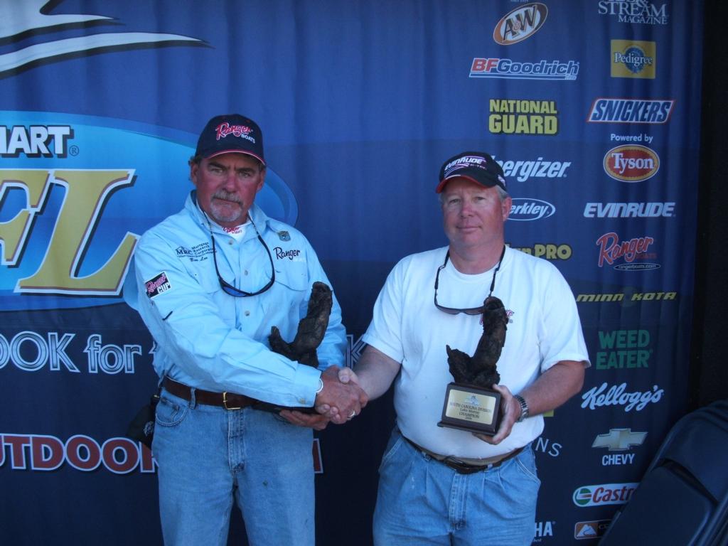 Image for Lee wins Wal-Mart Bass Fishing League event on Lake Murray