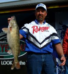 Troy Morris sits in third place among the pros after two days of competition on the Detroit River.