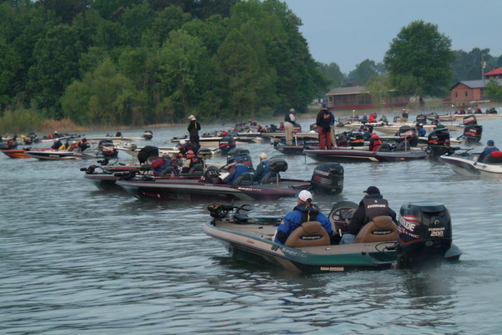 Image for FLW College Fishing set to stop at Santee Cooper