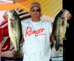 Pro Jon Strelic of Alpine, Calif., placed fourth for the pros with a limit weighing 23 pounds, 11 ounces.