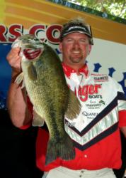 Pro standings leader Jimmy Reese stayed consistent by catching 21-4 Wednesday and placing 16th. He
