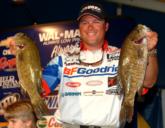 Pro Scott Martin of Clewiston, Fla., earned another trip to the finals by catching a total of 34 pounds, 9 ounces in the opening round and placing fourth.