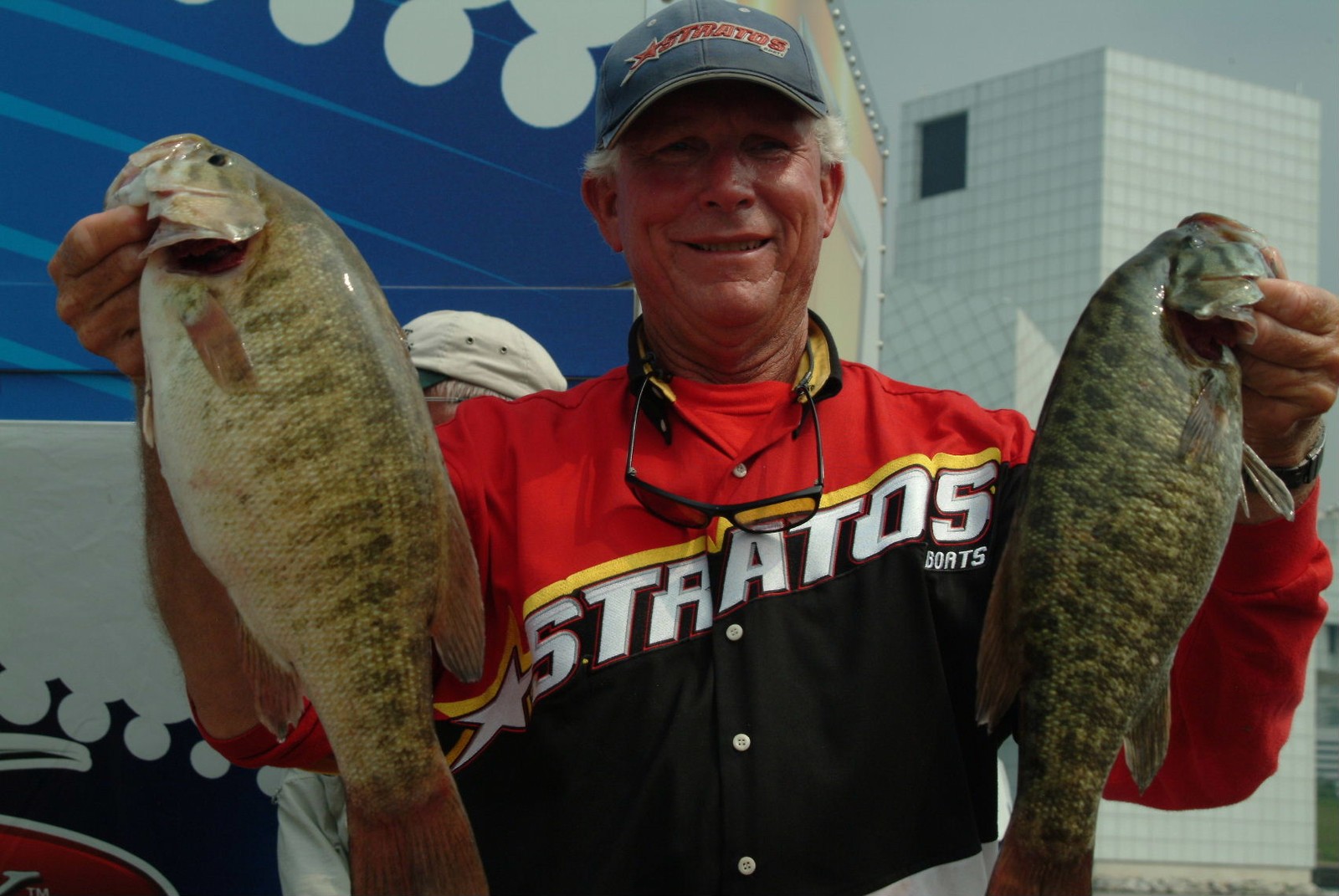 Joe Balog reveals the secrets of the drop shot rig and his Lake Erie bass  fishing success 
